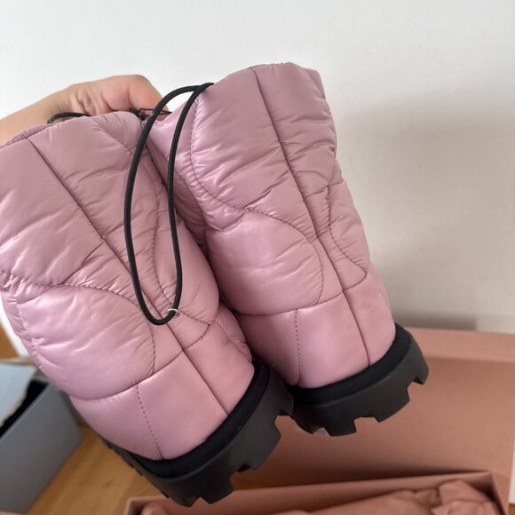 NWT Miu Miu Snow Ankle Boots Powder Pink Quilted Drawstring 39 - Picture 11 of 12